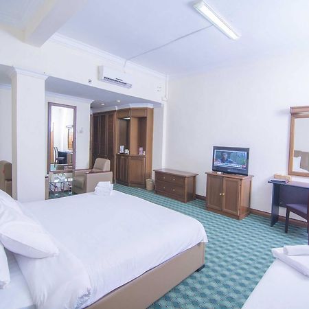 Asia Plaza Hotel Янгон Екстер'єр фото