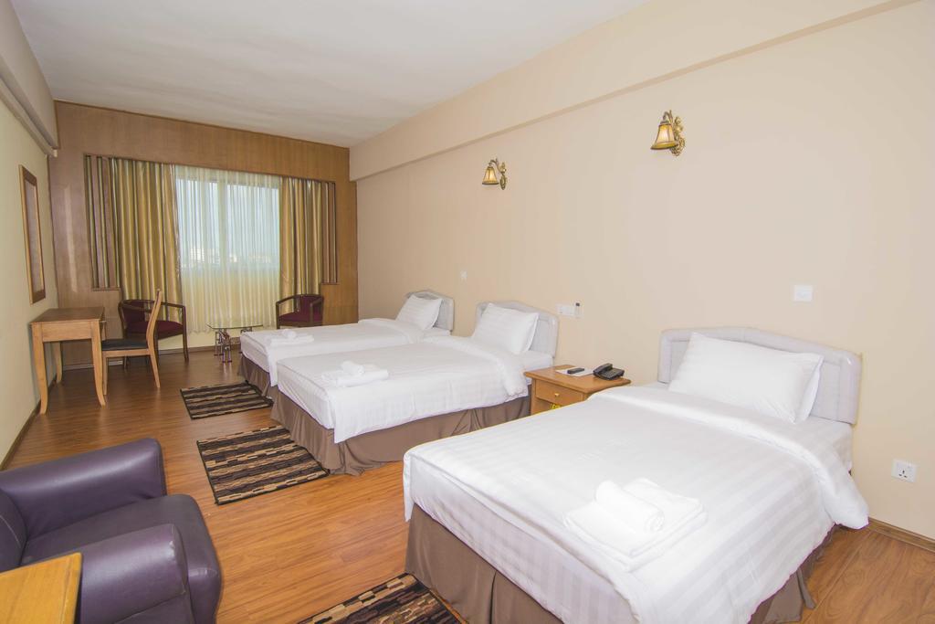 Asia Plaza Hotel Янгон Номер фото
