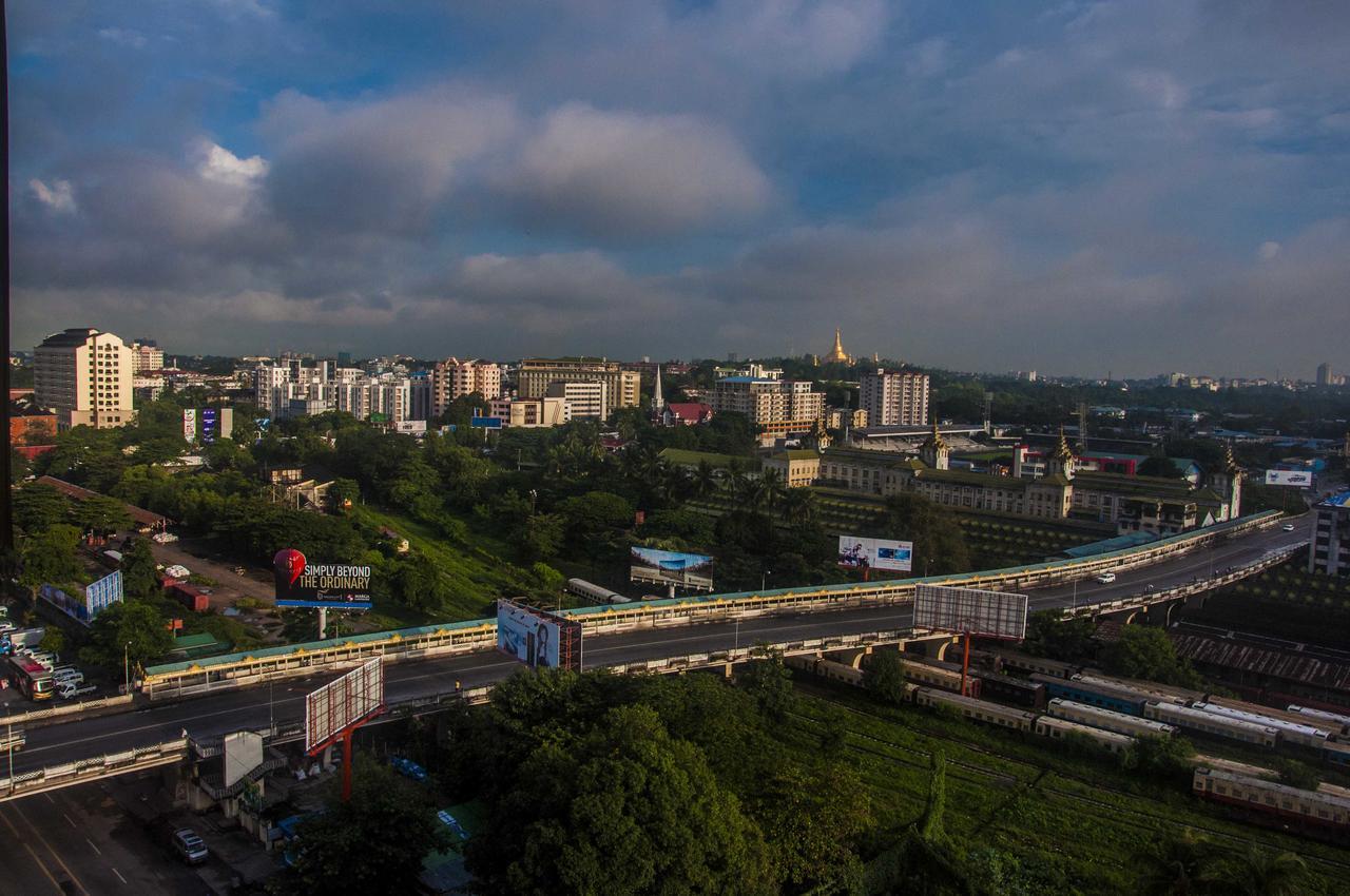 Asia Plaza Hotel Янгон Екстер'єр фото