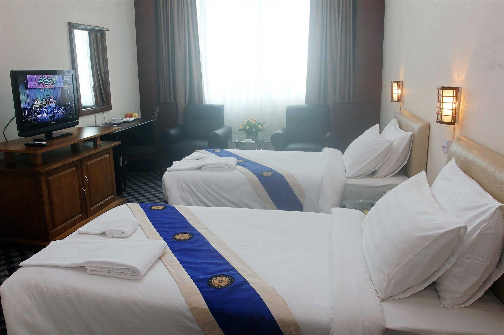 Asia Plaza Hotel Янгон Екстер'єр фото